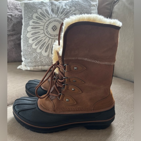 Crocs Women's AllCast II Luxe Snow Boot, Size 10. Like New! - Picture 10 of 11